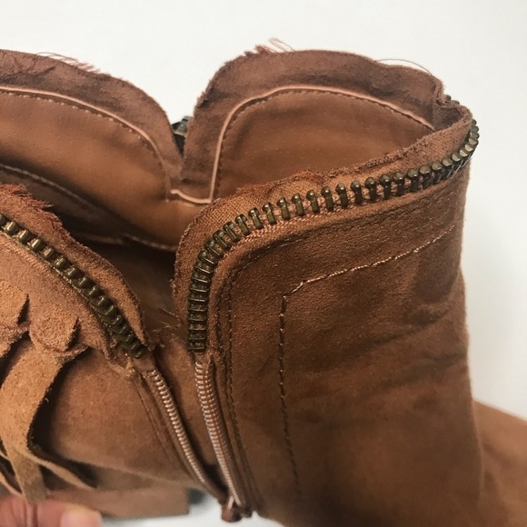 DV brown fringed heeled peep toe booties sz 8.5 - Picture 11 of 13